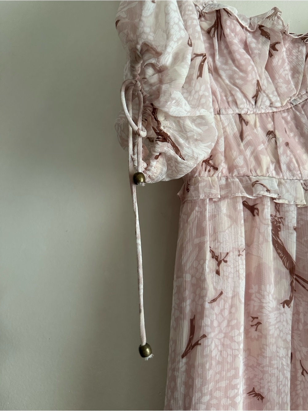 Selfie Leslie • Kirra Puff Sleeve Ruched Bodice Dress Botanic Print Pink - Picture 3 of 10